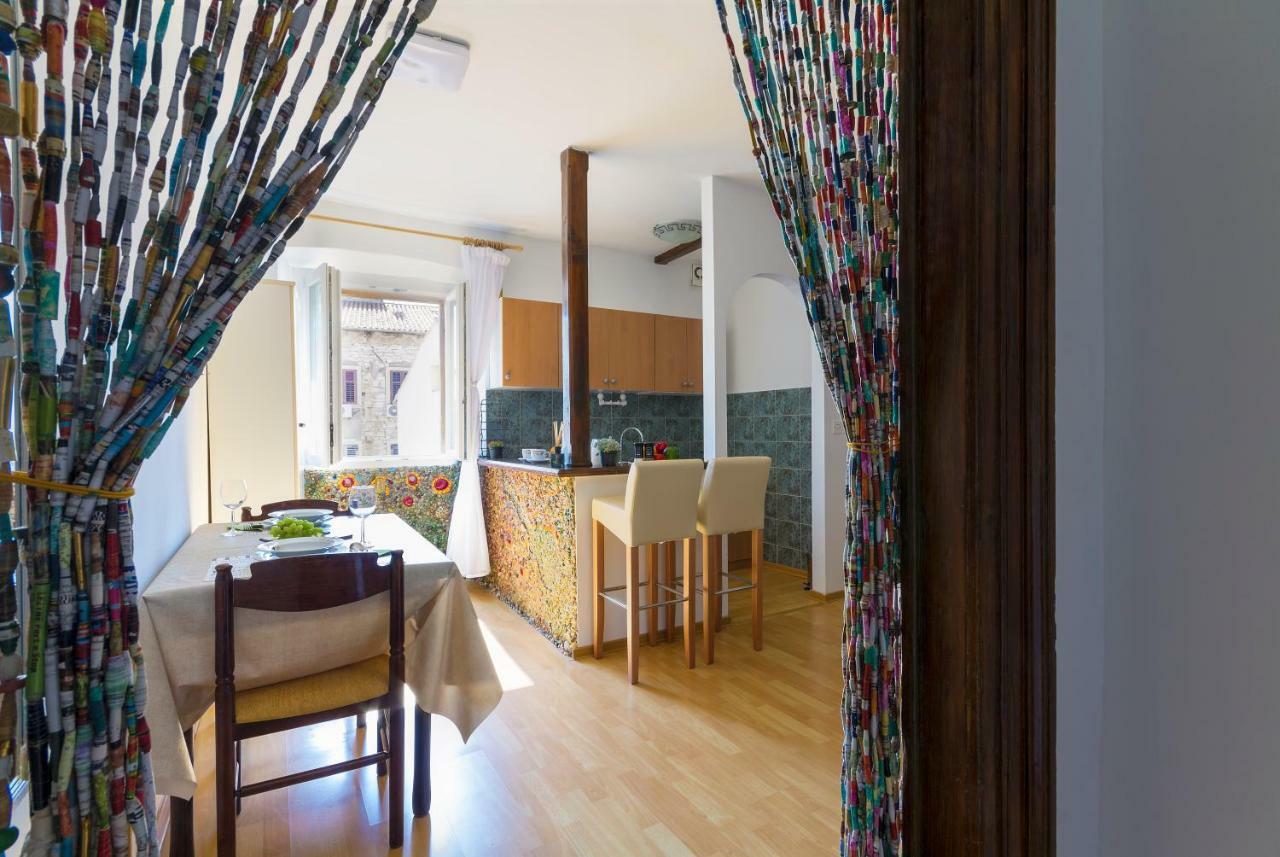 Studio Apartman Ela Pula Extérieur photo